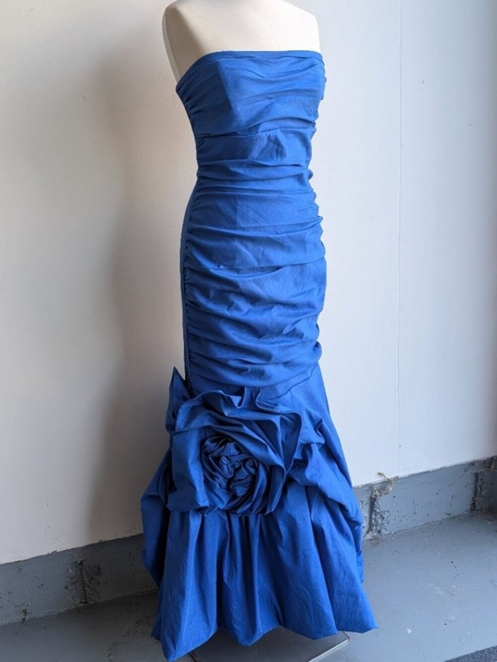 Vintage Cindy USA Ruched Blue Floral Strapless Formal Dress - Prom